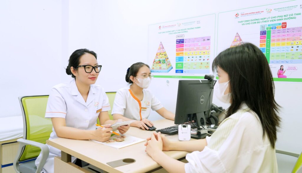 bố mẹ hiếm muộn