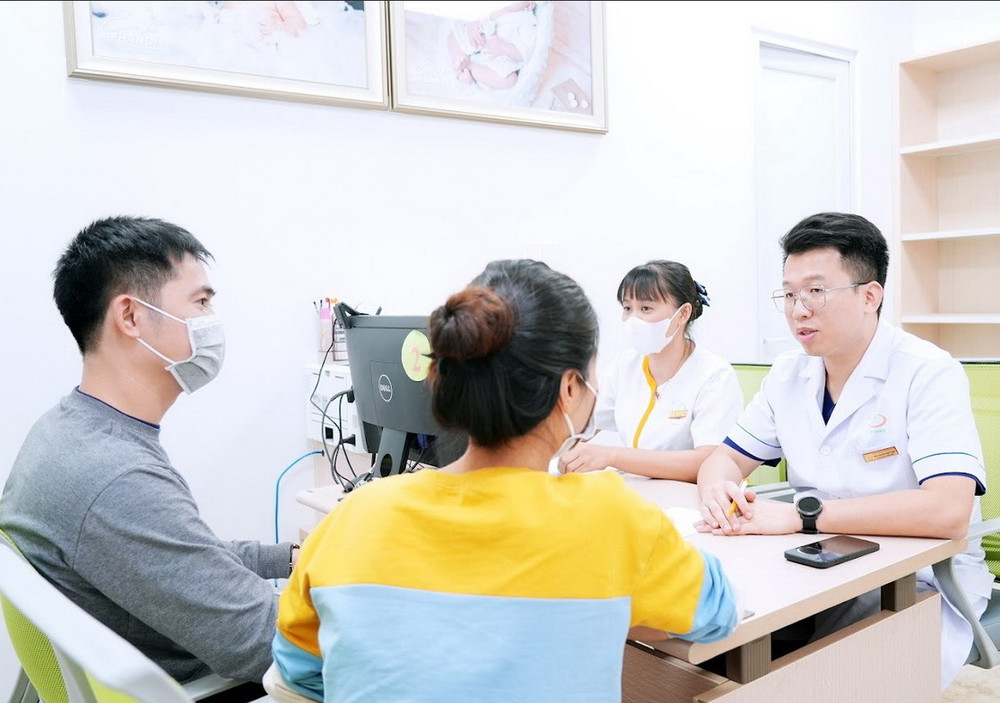 bố mẹ hiếm muộn