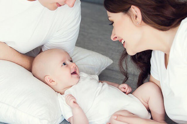 bố mẹ hiếm muộn